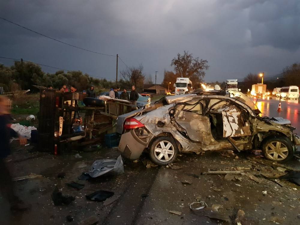 Tire’de feci kaza: 1 ölü, 2 yaralı