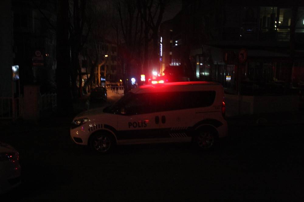 Şişli’de gece kulübü önünde silahlı kavga: 1 yaralı