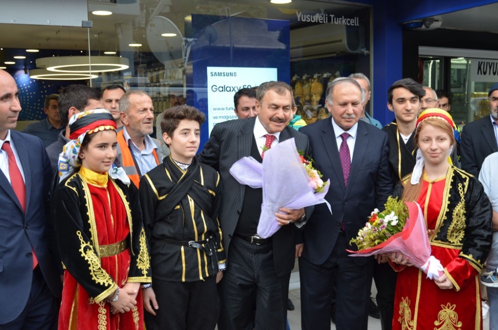 Bakan Veysel Eroğlu Artvin’de